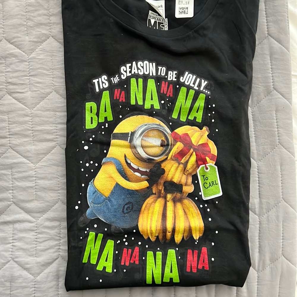 NWT Despicable Me Women’s T-shirt Small